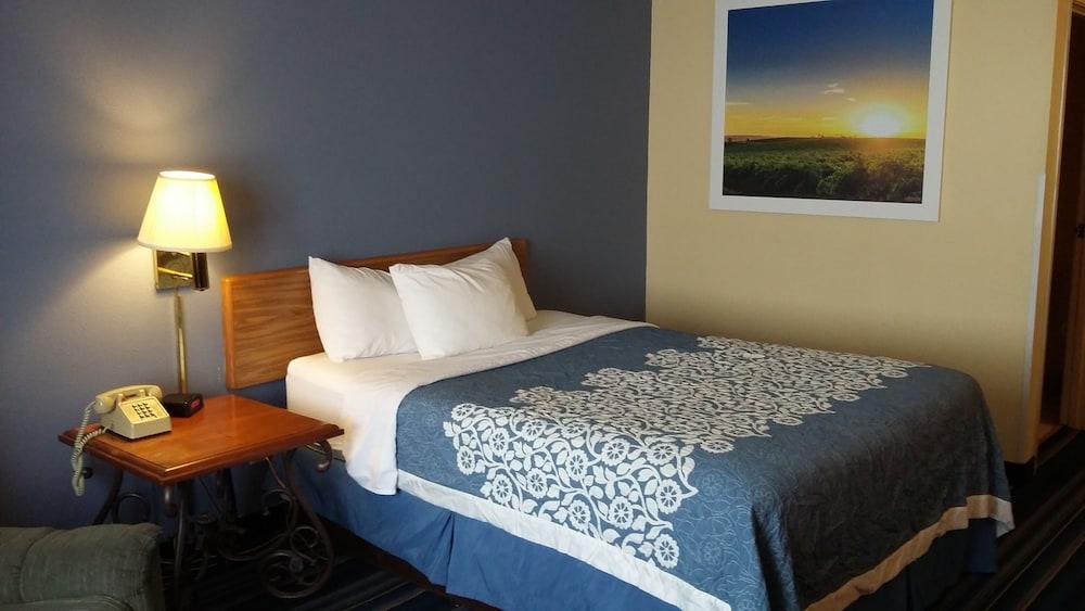 Days Inn By Wyndham Johnson Creek Eksteriør bilde