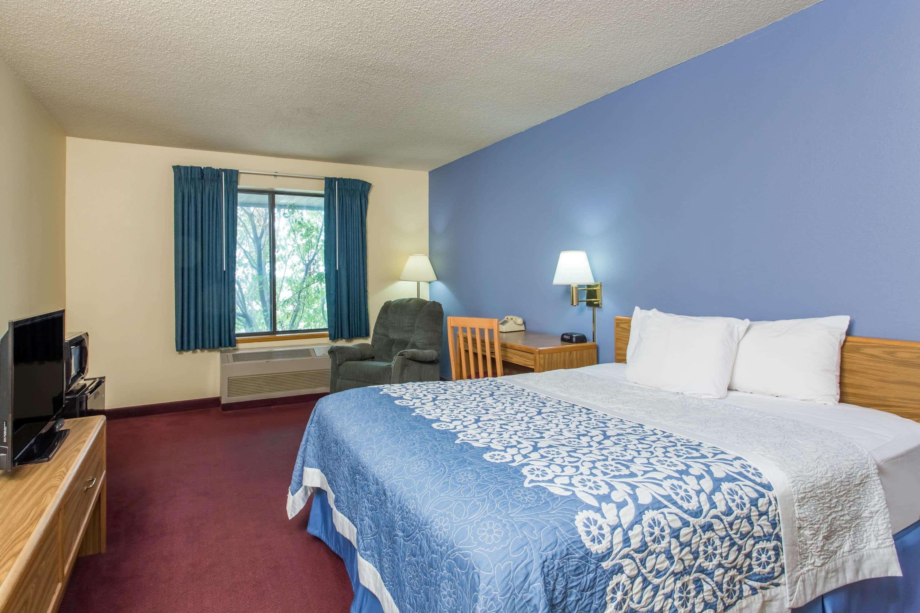 Days Inn By Wyndham Johnson Creek Eksteriør bilde