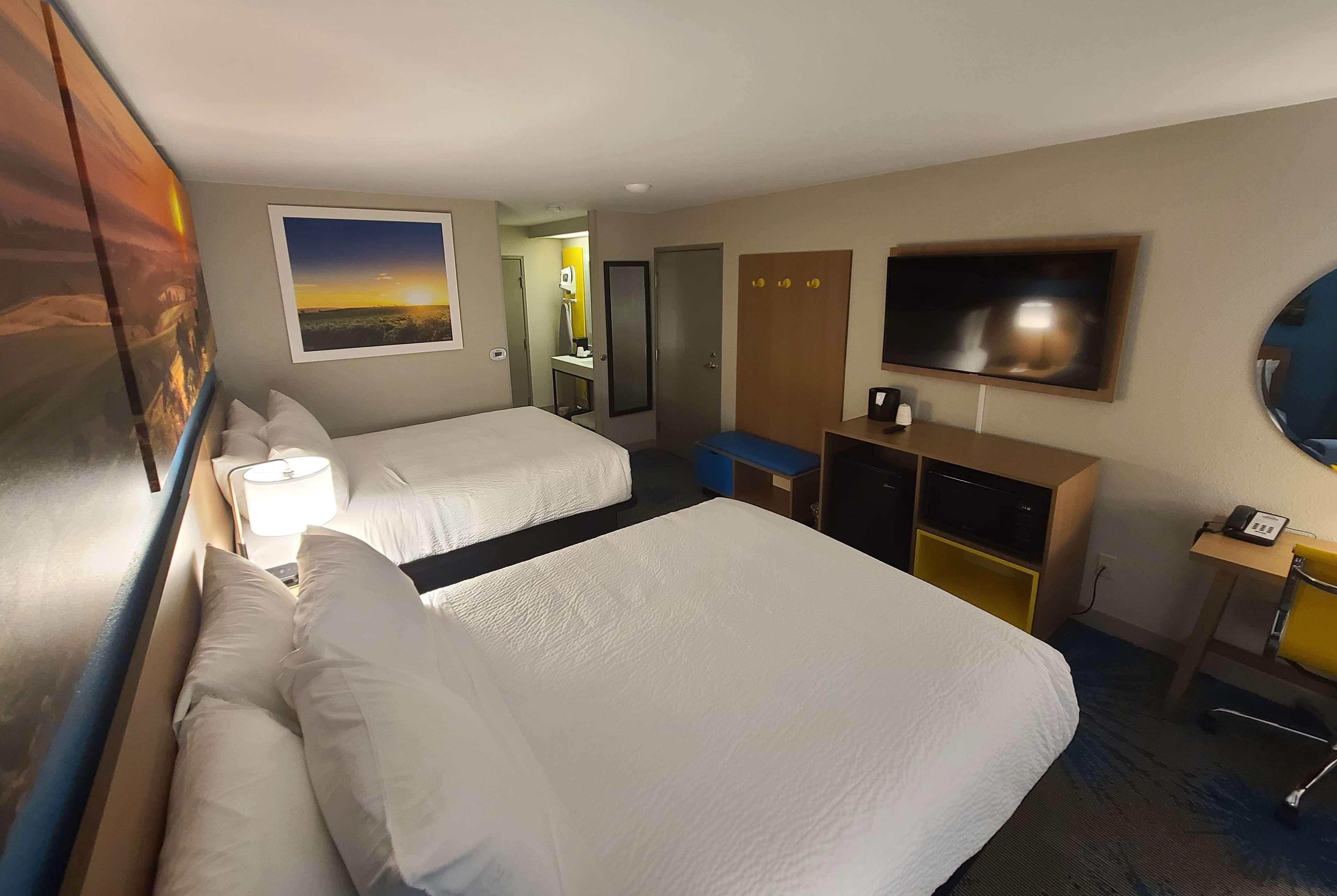 Days Inn By Wyndham Johnson Creek Eksteriør bilde